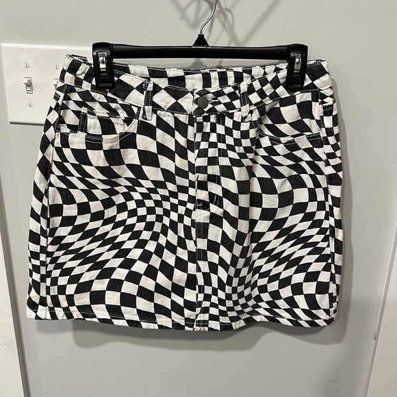 Checker mini skirt - Picture 1 of 4